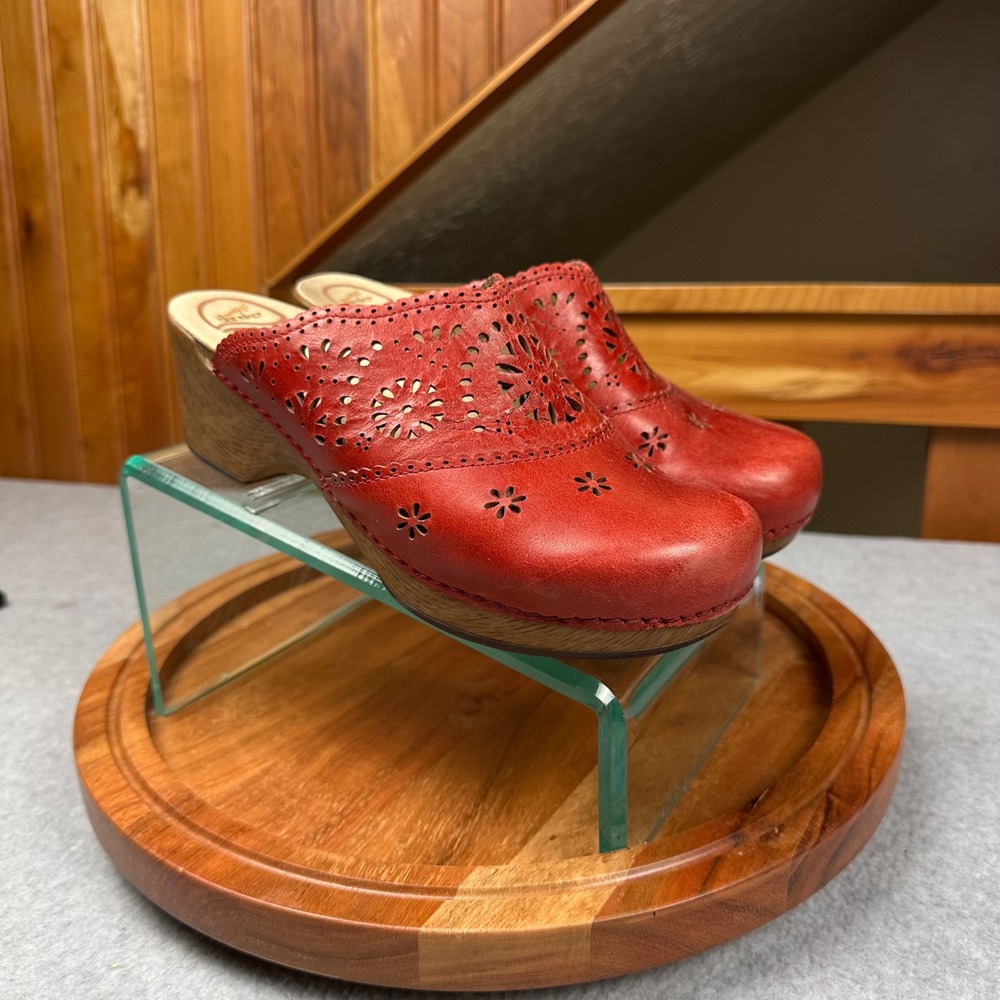 Dansko Red Leather Floral Laser Cut Perforated Clog Mules Wedge Shoes Womens 40 - Picture 2 of 12